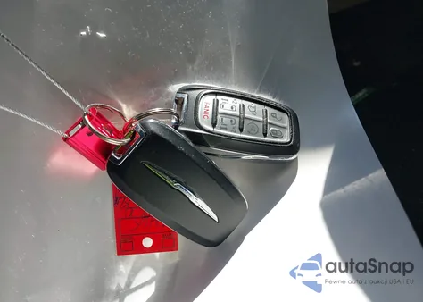 2020 Chrysler Pacifica Touring L из США, поврежденный, VIN 2C4RC1BG4LR106900